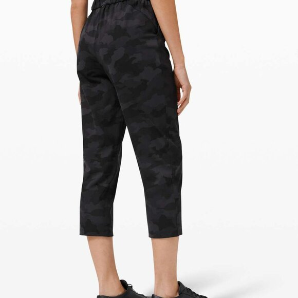 Lululemon Stretch High Rise Crop 23", Heritage 365 Camo Deep Coal Multi,… - Picture 3 of 10